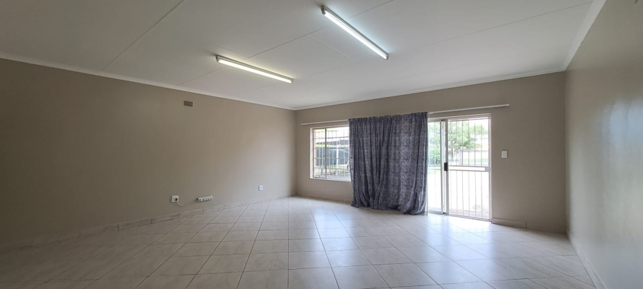 To Let 1 Bedroom Property for Rent in Staffords Hill Free State